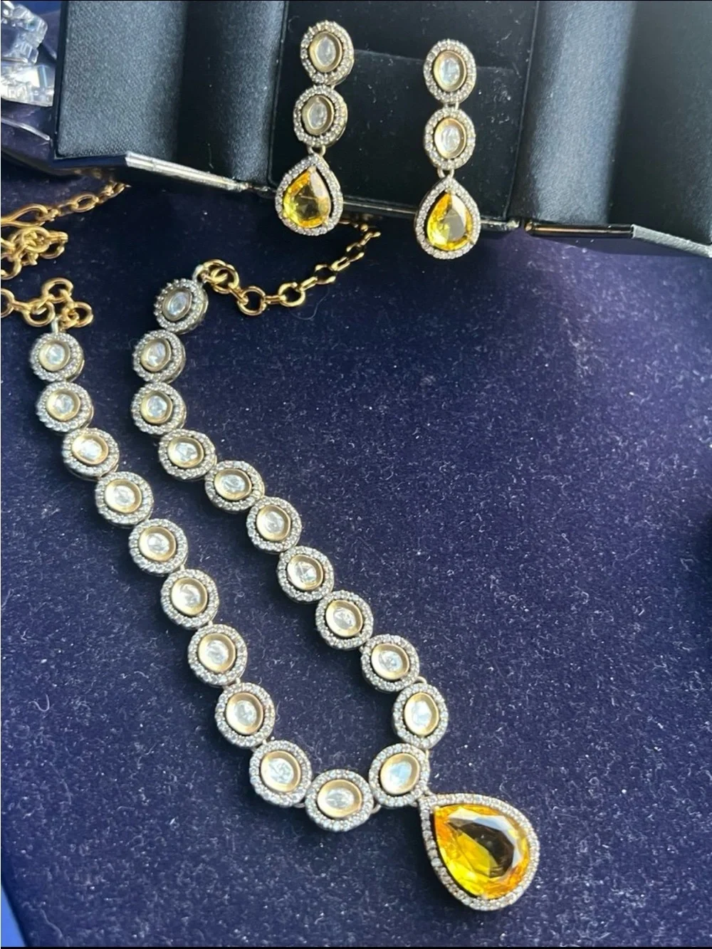 Gorgeous topaz 6.2CT tear drop antique gold plated necklace with clear crystals